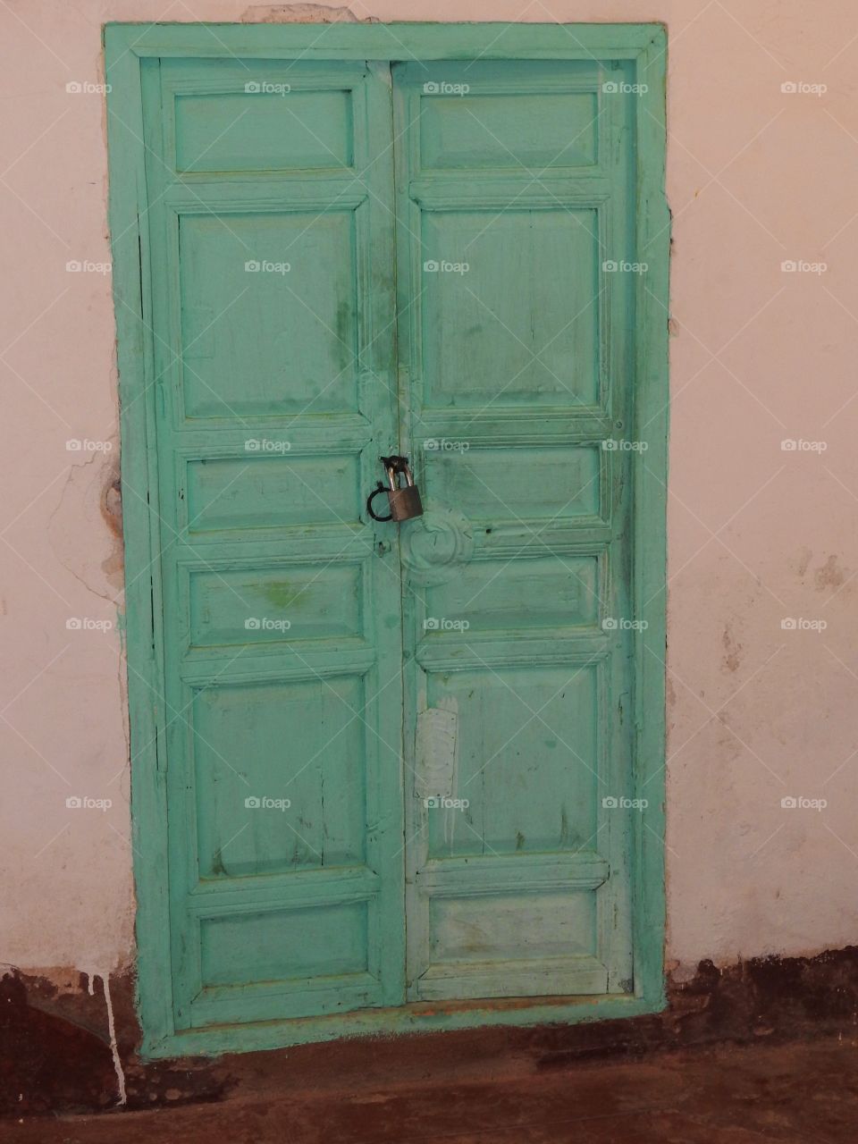 Green door