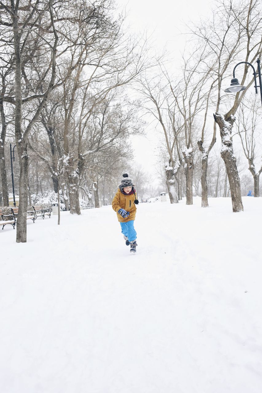 running in snow