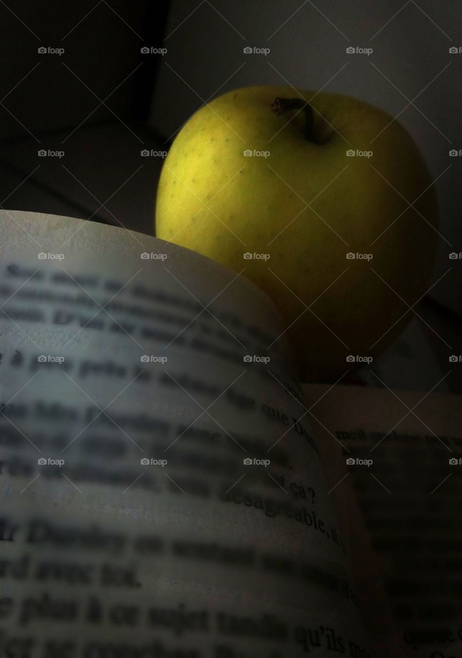 apple & book