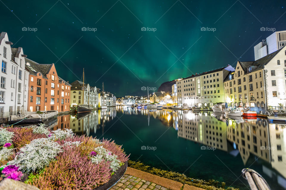 Aurora in the city