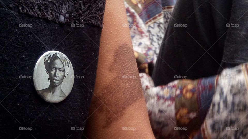 photo of button representing ancestry

￼