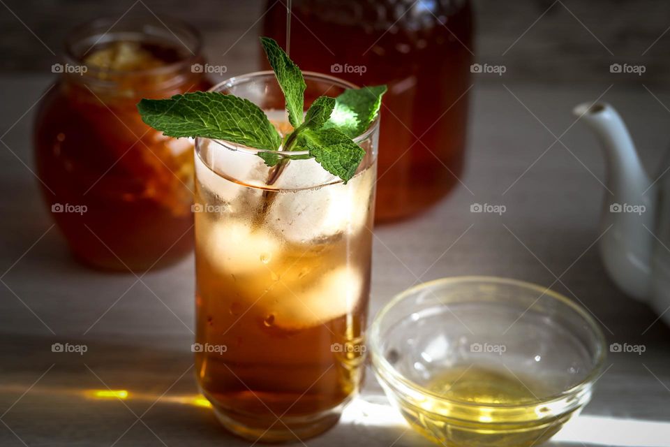 Iced tea with mint and honey