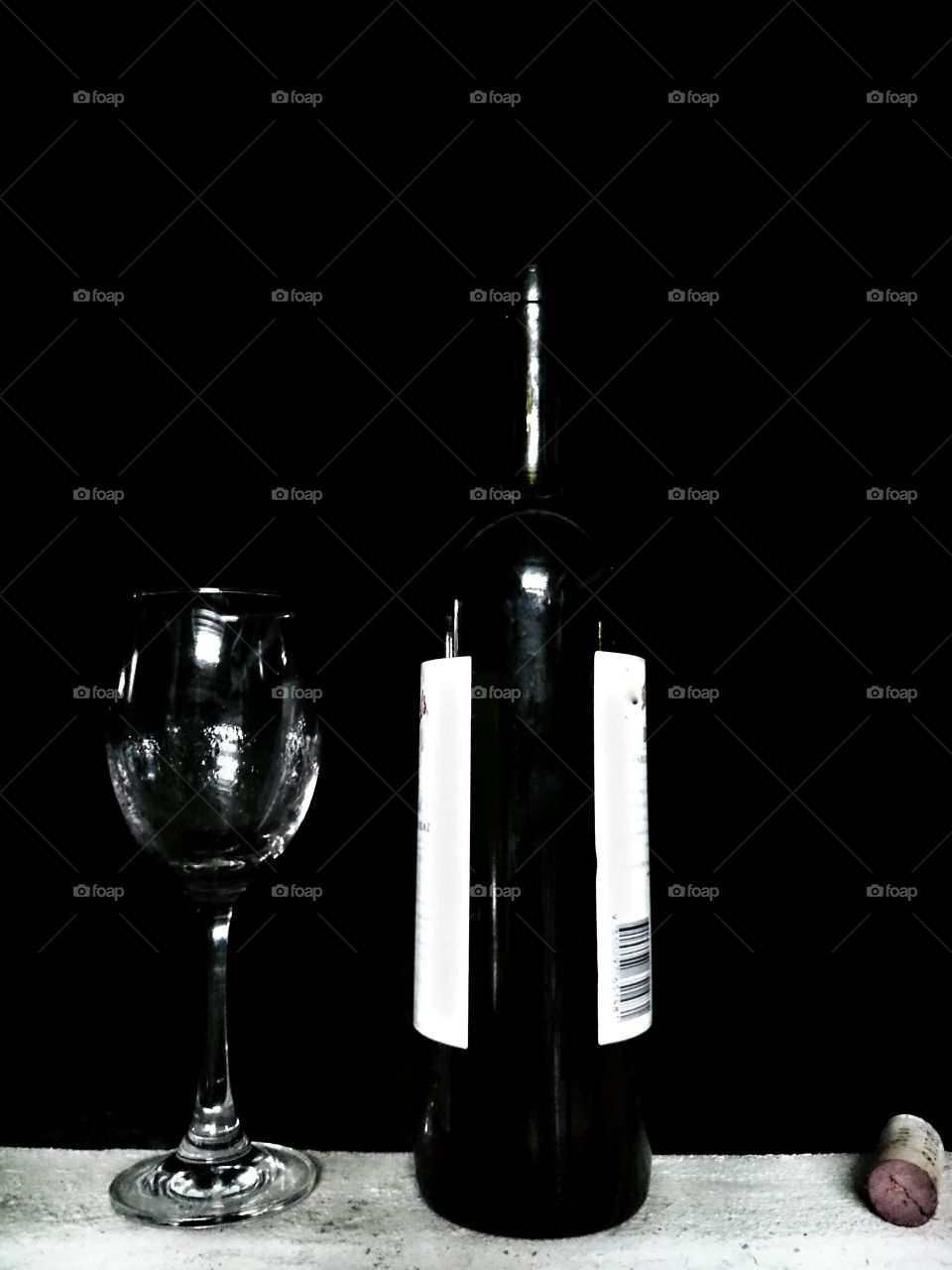 wine. Wine glass & Wine in the Dark