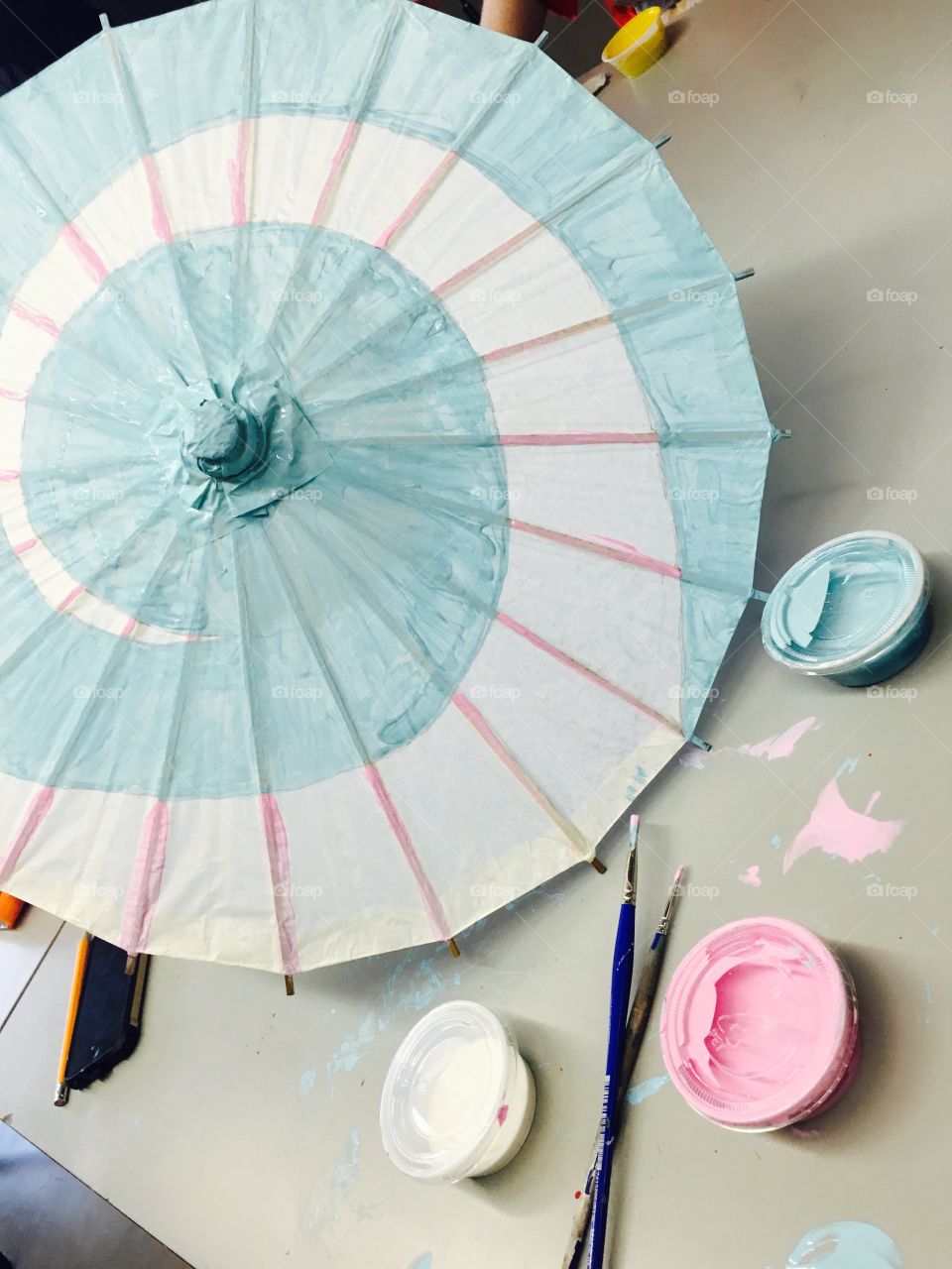 Art class making japenese umbrellas 