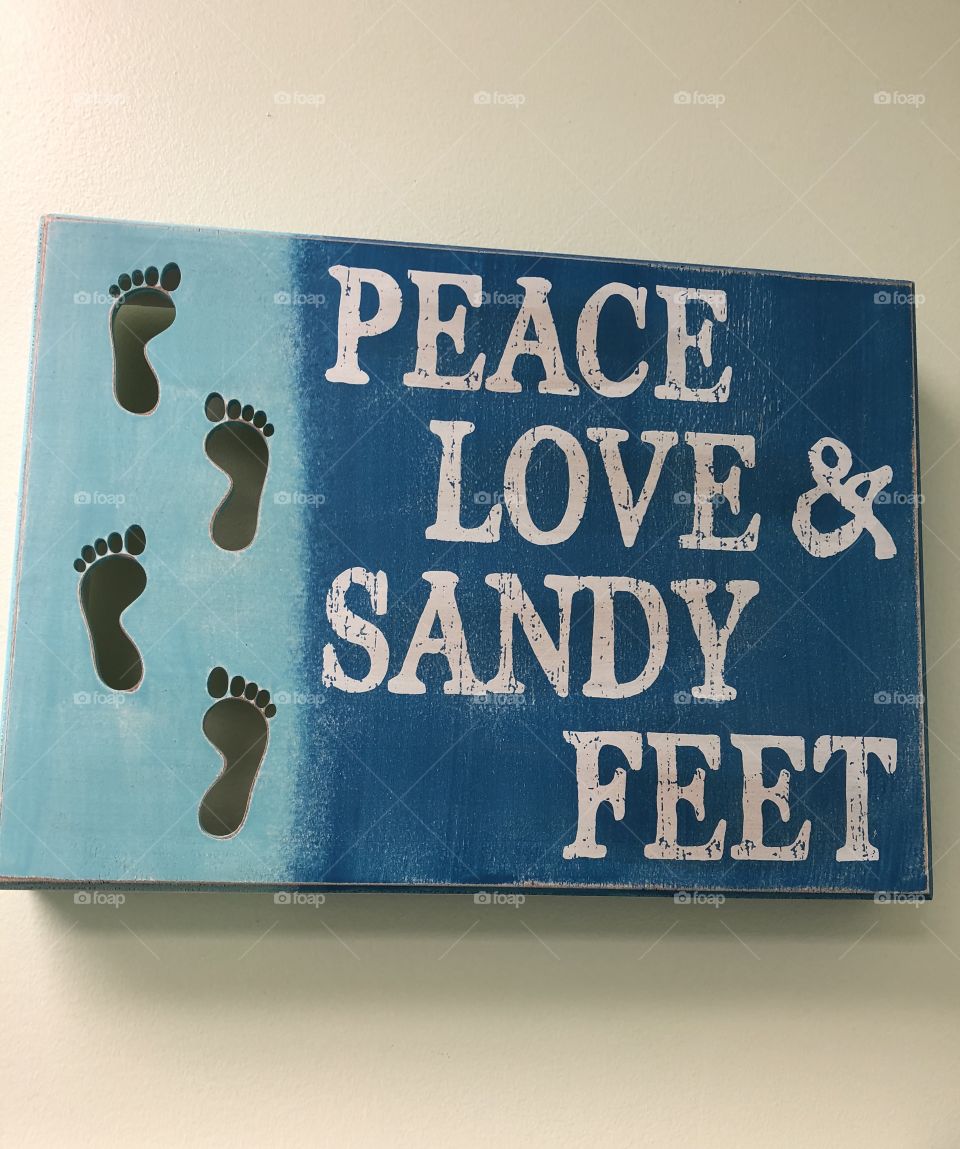 Peace love & sandy feet
