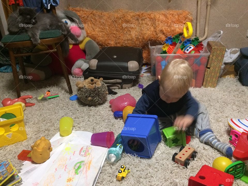 Baby and his toys