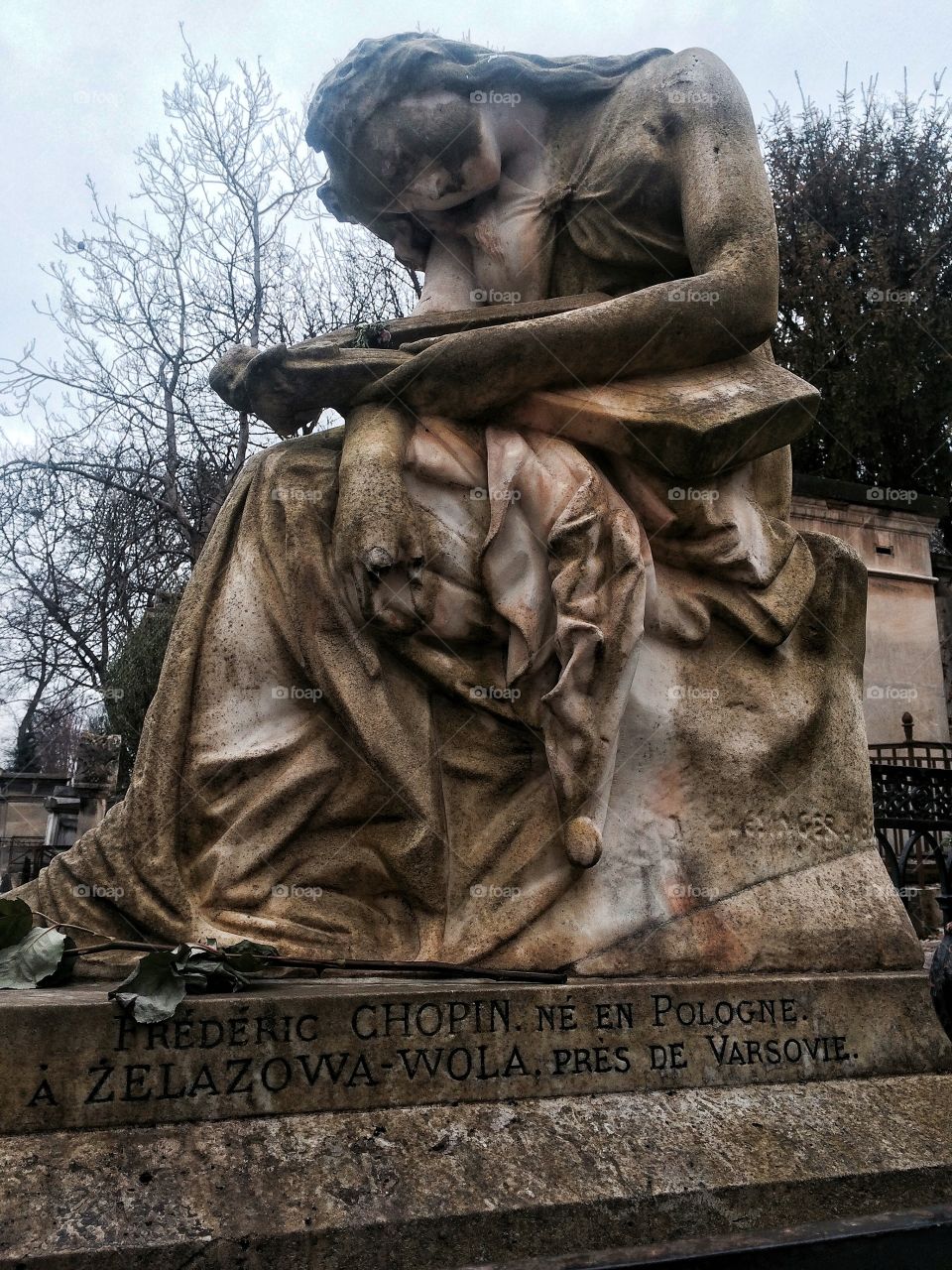 Chopin grave