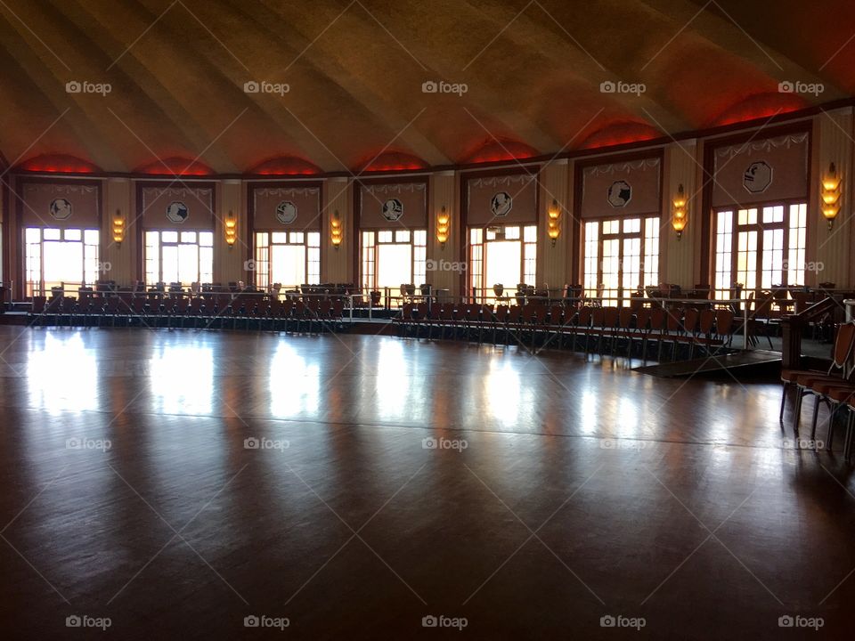 Ball room 