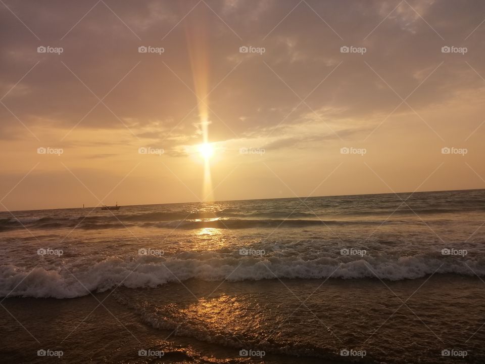 Mountlaviniya beach