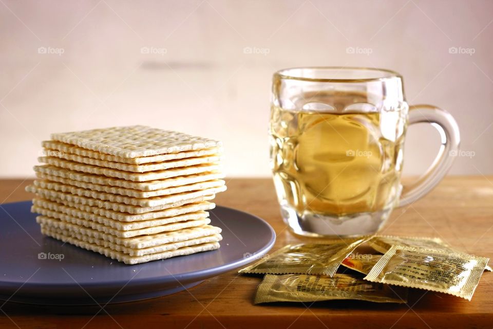 soda crackers and a cup of tea