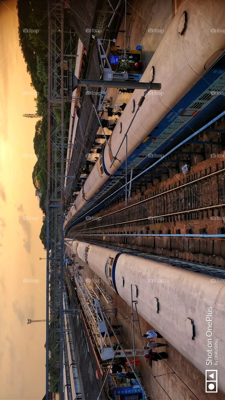 flyover view..... train