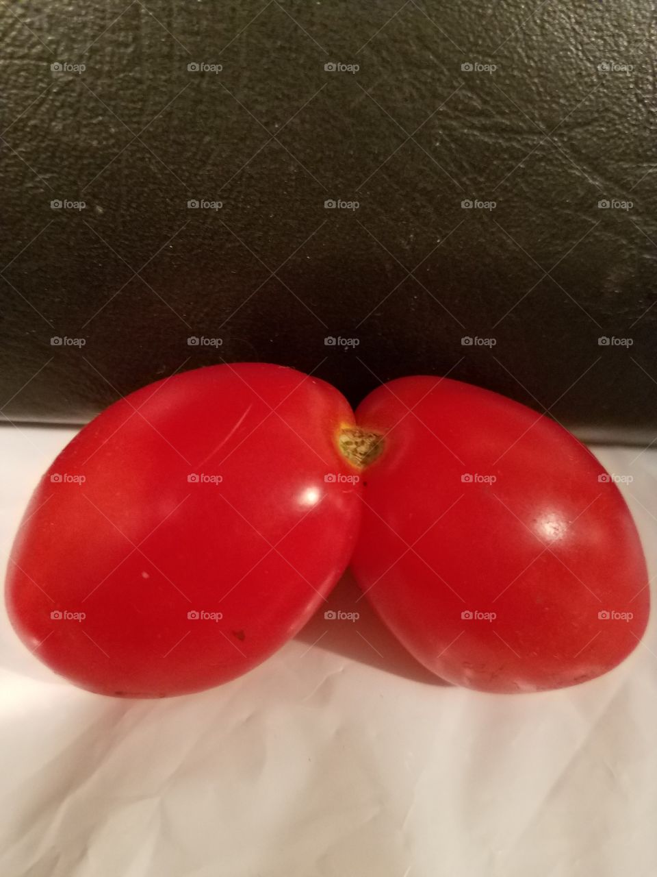 siamese twins tomato