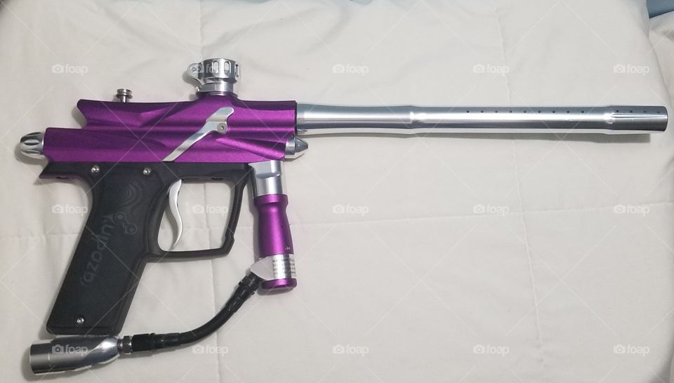 Azodin Blitz 3 paintball marker/gun in purple and chrome