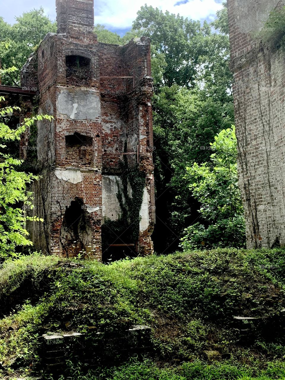 Plantation ruins 