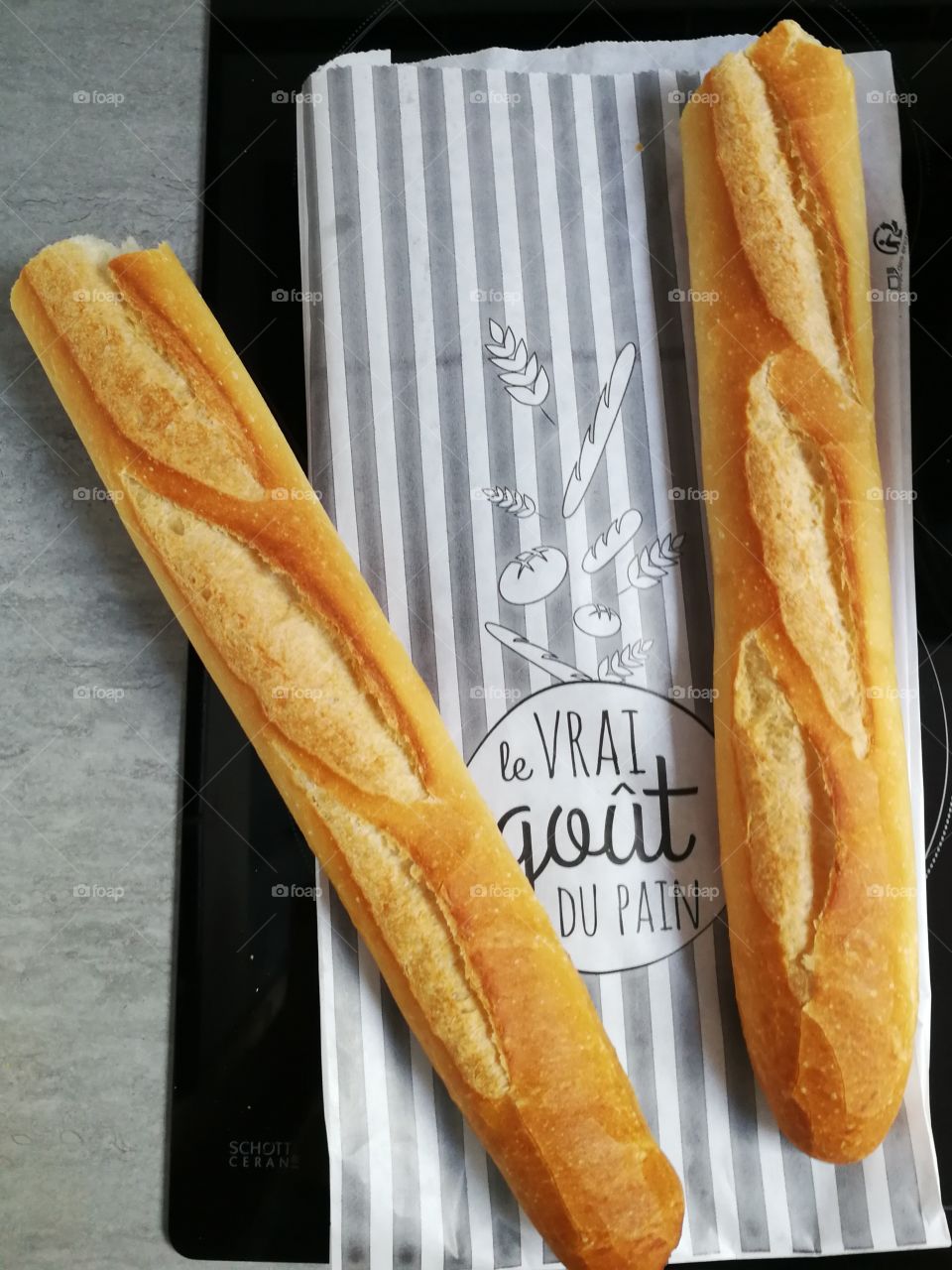 the french baguette, delicious to eat with a touch of butter !!!