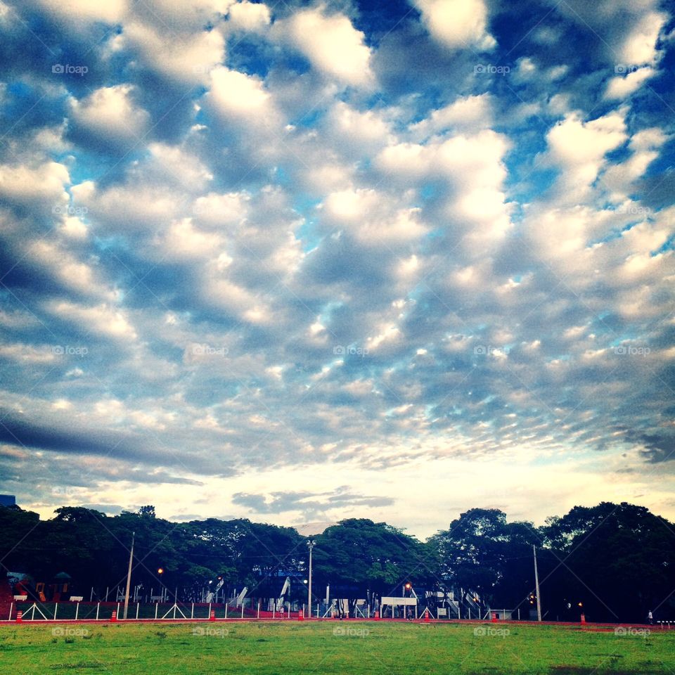 Um dia nublado em Jundiaí: #nuvens embelezam o #céu no Complexo Esportivo do Bolão em uma manhã qualquer. 