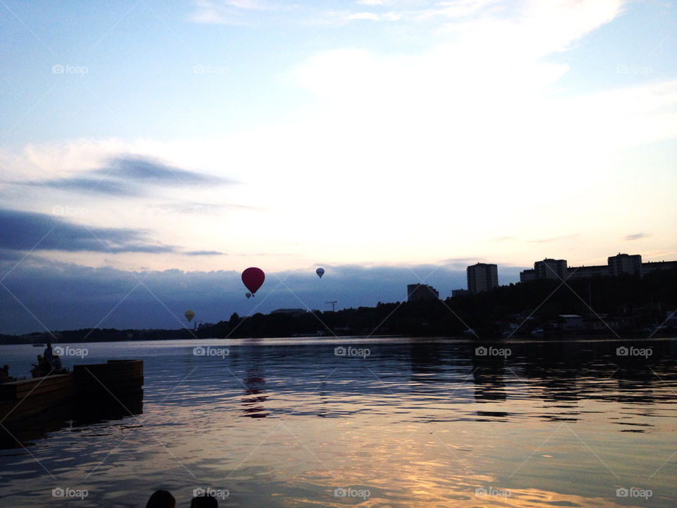 sky sunset water airbaloon by matsvart