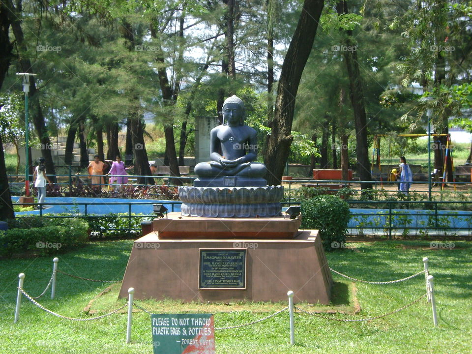 Bhagwan Mahaveer Statue