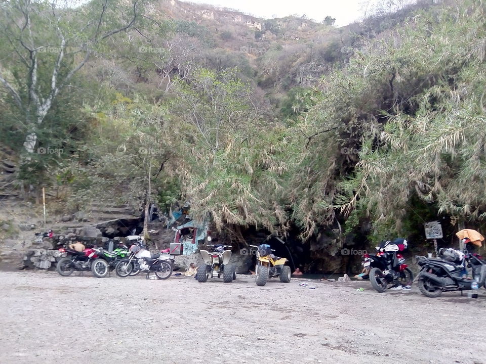 En el ombligo de la barranca de Huentitán el Alto.