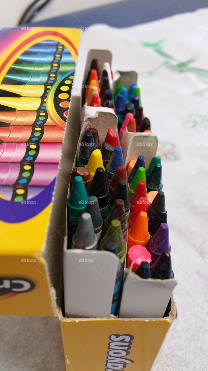 crayons. different colors crayons