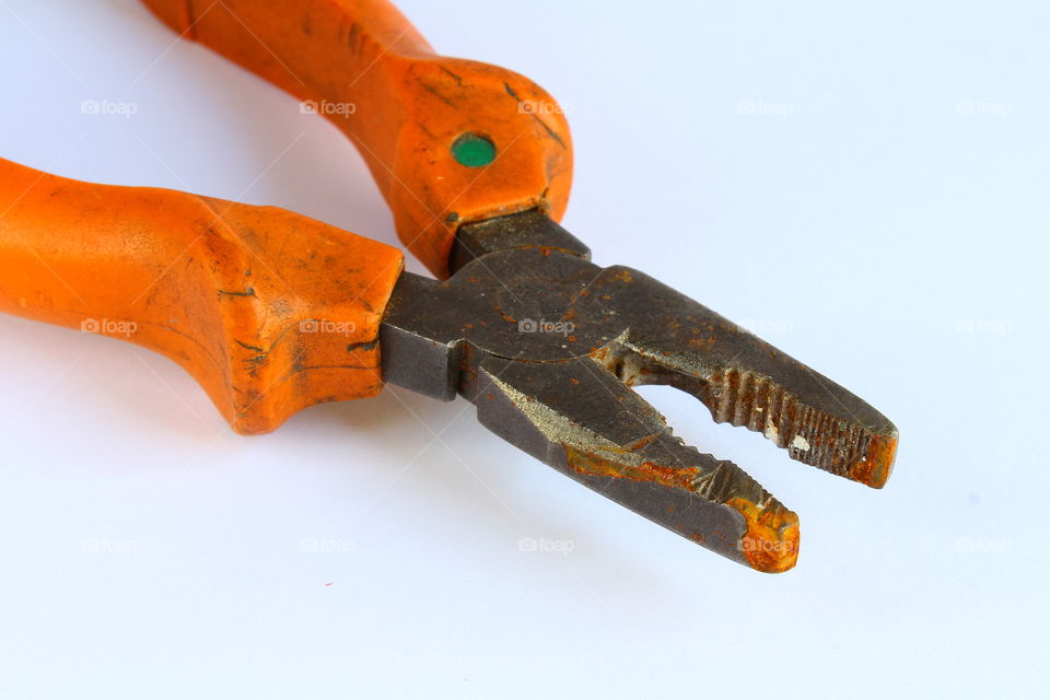 pliers