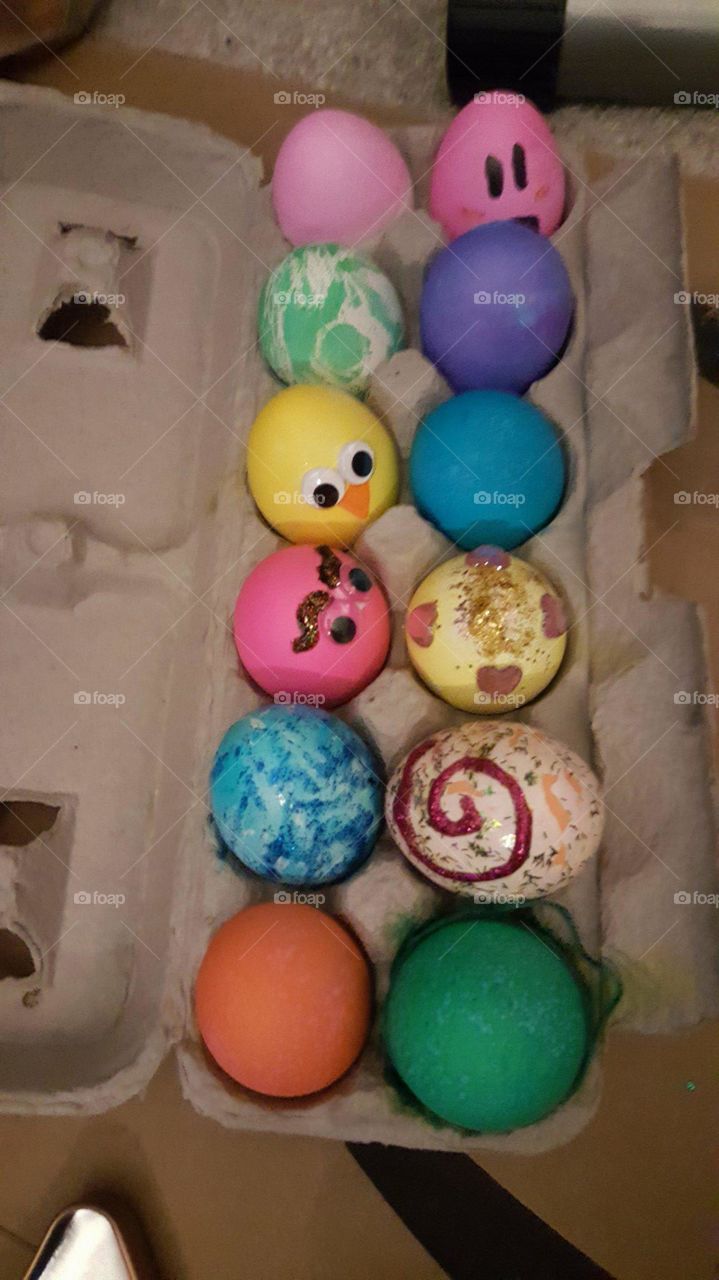 dying eggs for easter