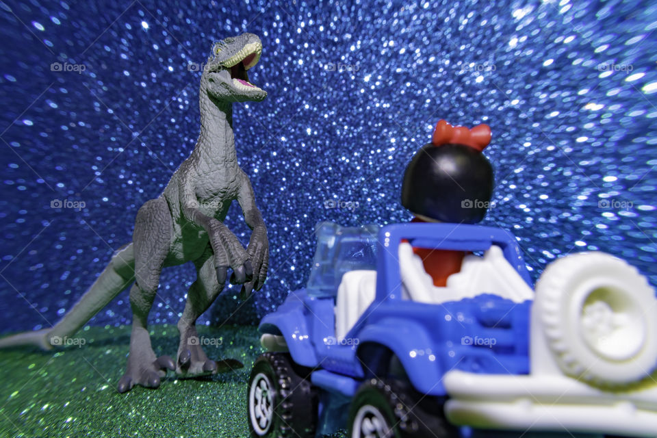 Beware of the dinasour!