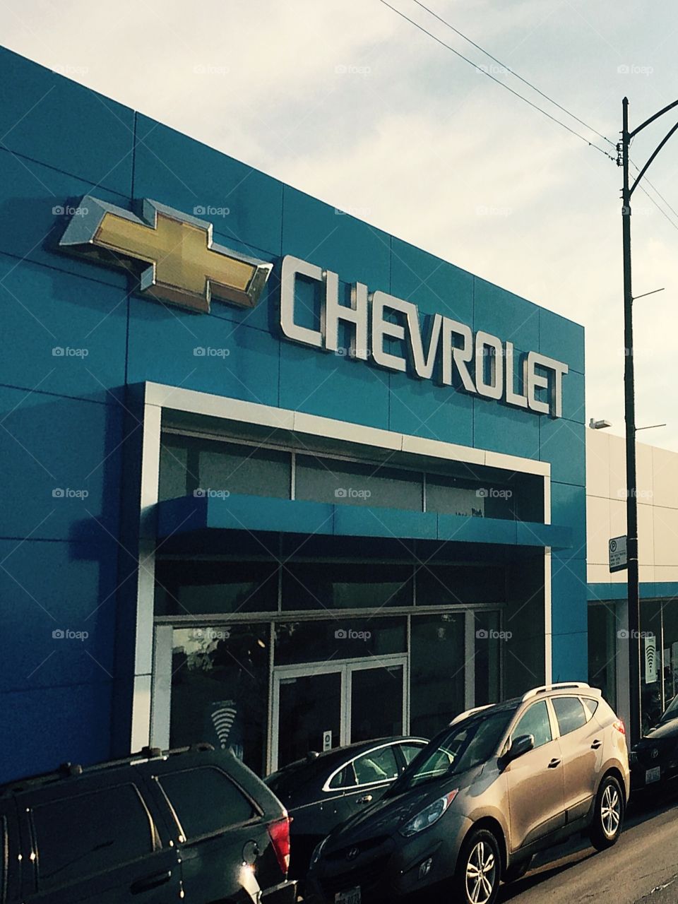 Chevrolet Store front