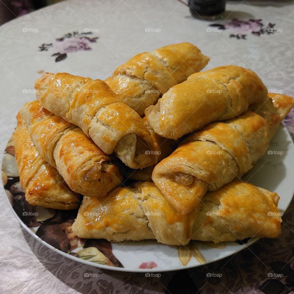 Cooking home, puff mini croissants with apples and pears