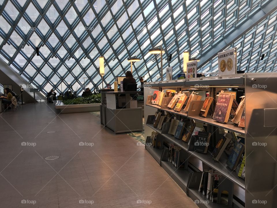 Library, so cozy