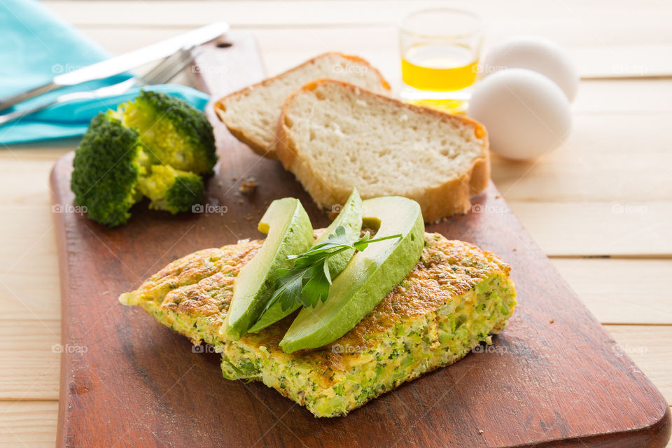 Avocado and bread