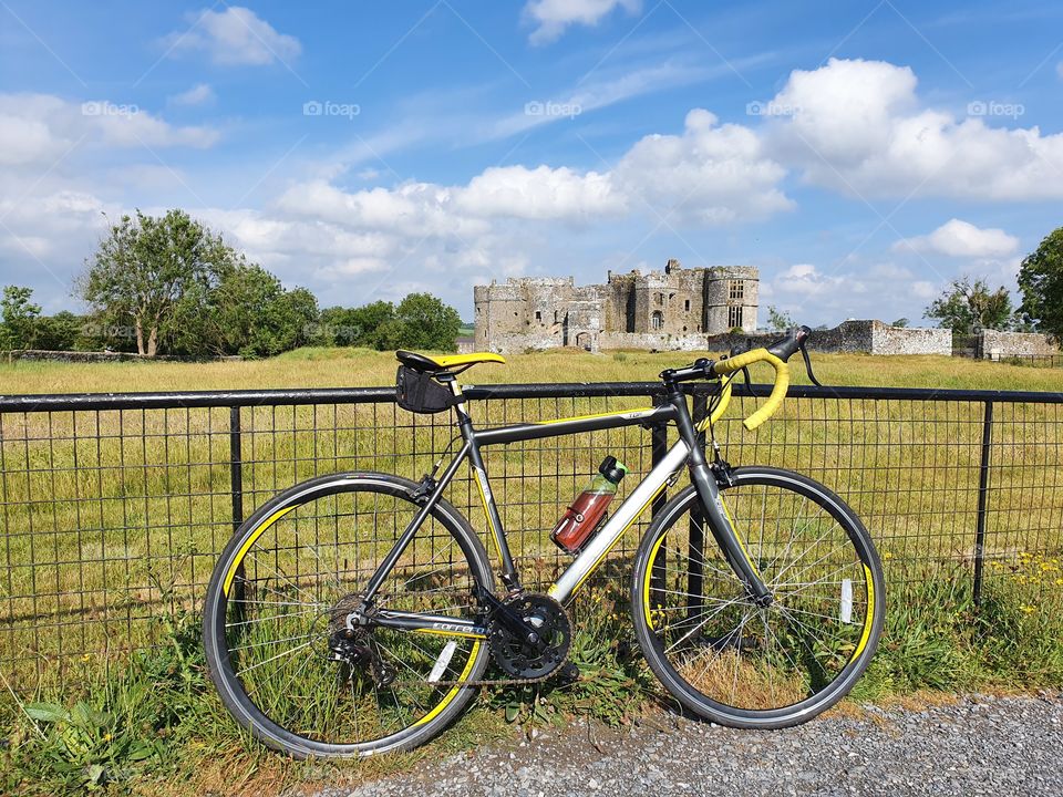 bike castle pose