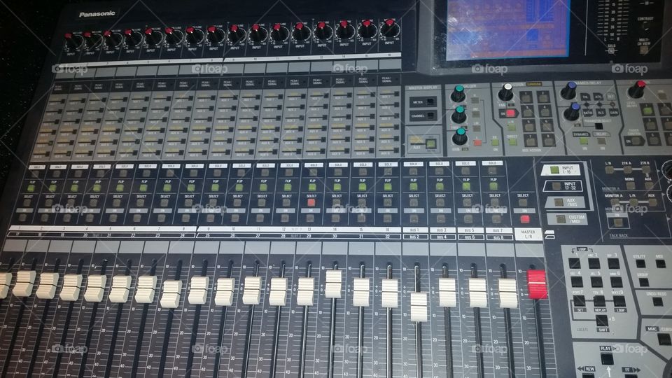 digital mixing console