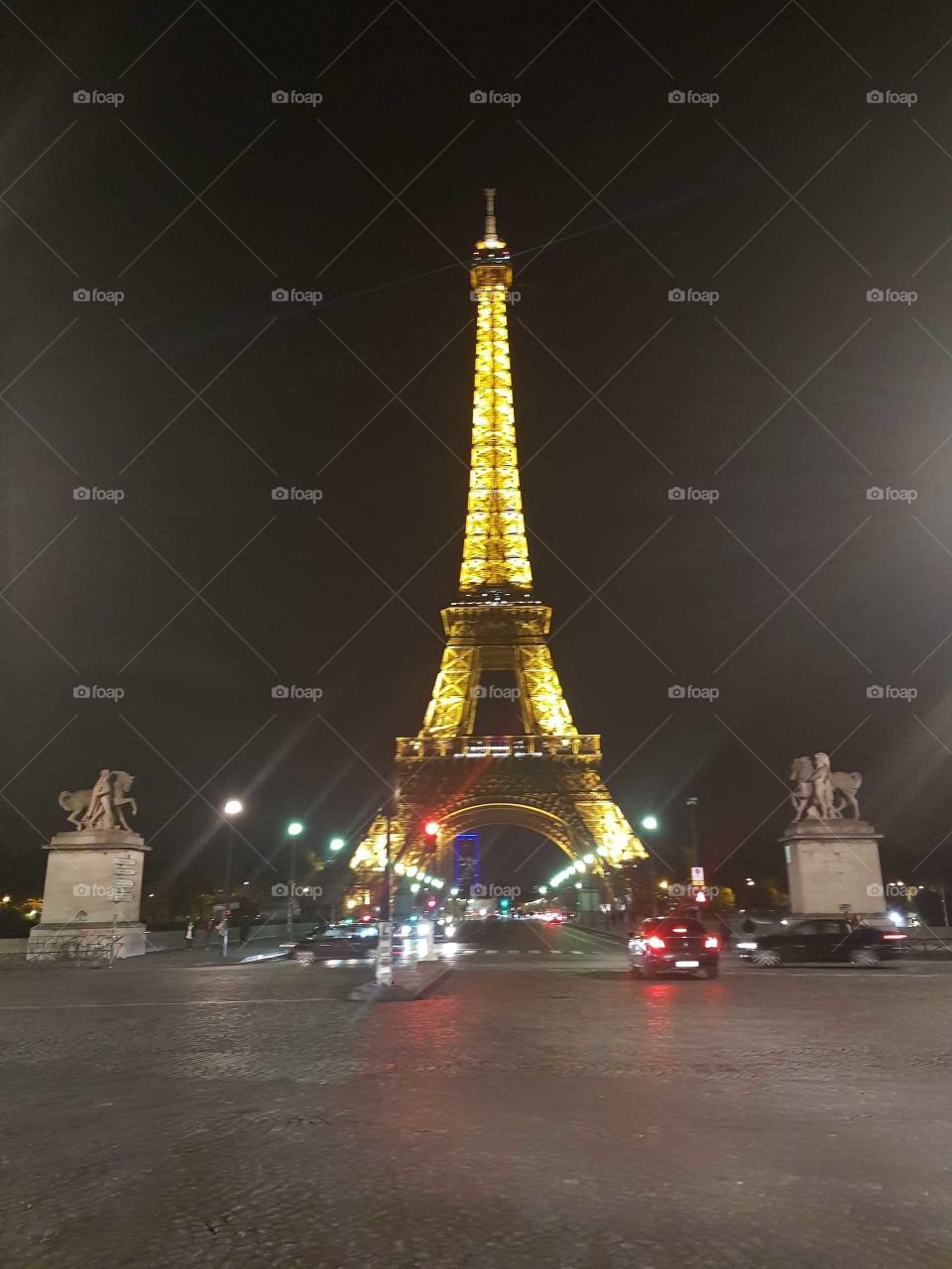 Eiffel tower by Night
