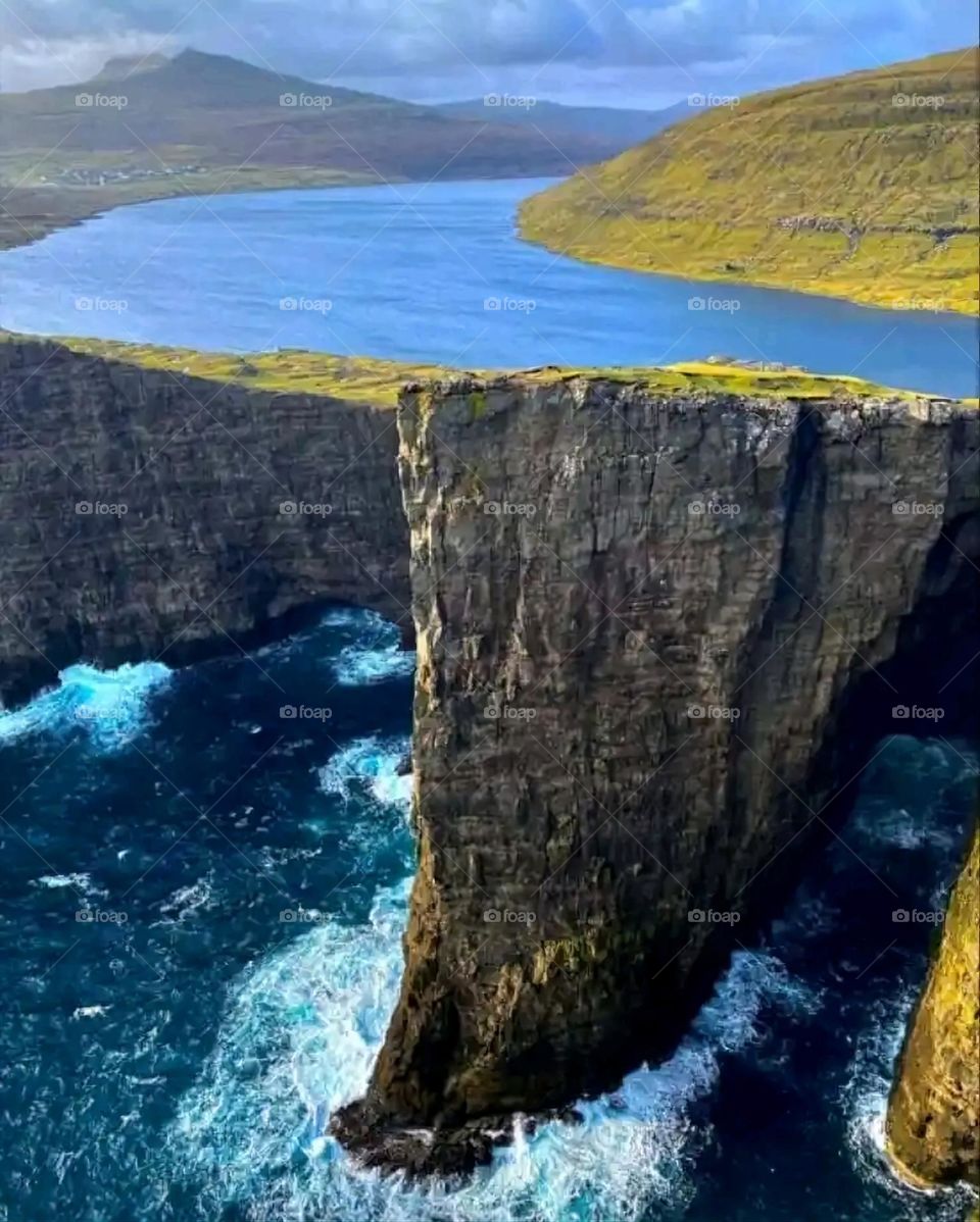 Glory be to God, the magnificent and picturesque view and the natural green trees are a view that is nothing more wonderful than it