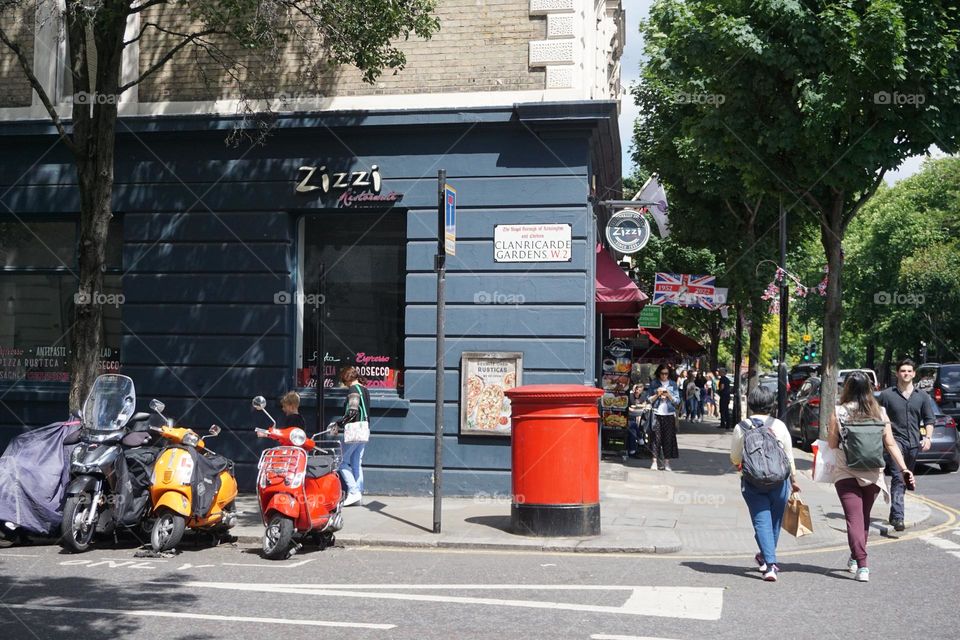 Parked up scooters in the city of London 🇬🇧