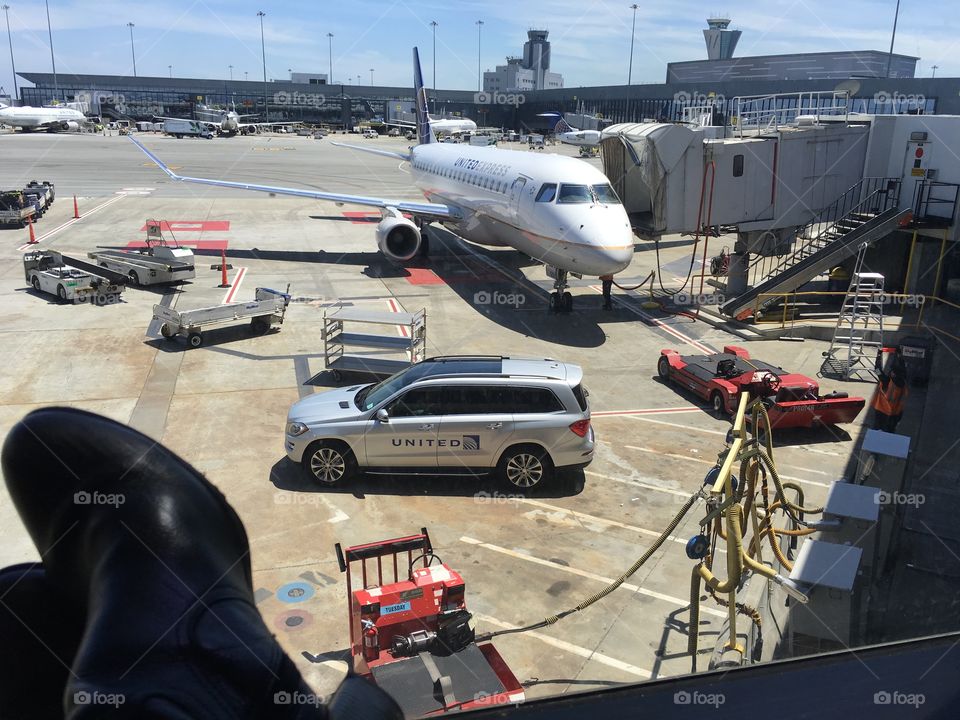 "United Global Services"
As a flight attendant, I spend a lot of time waiting for my plane to arrive...just like the rest of you π