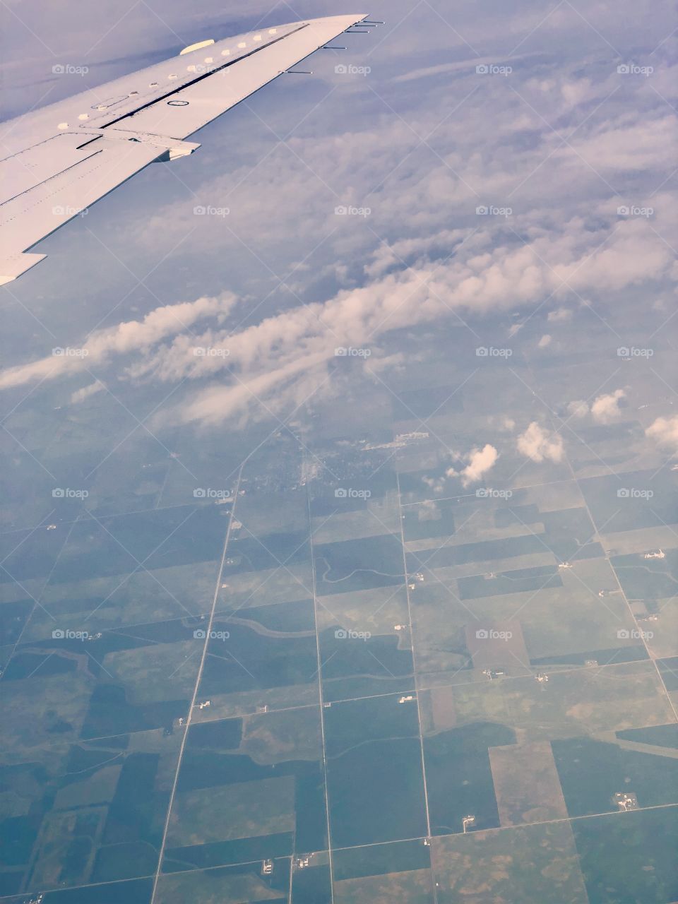 A view of the midwest from the sky. It’s amazing how the squares are almost all symmetrical. 