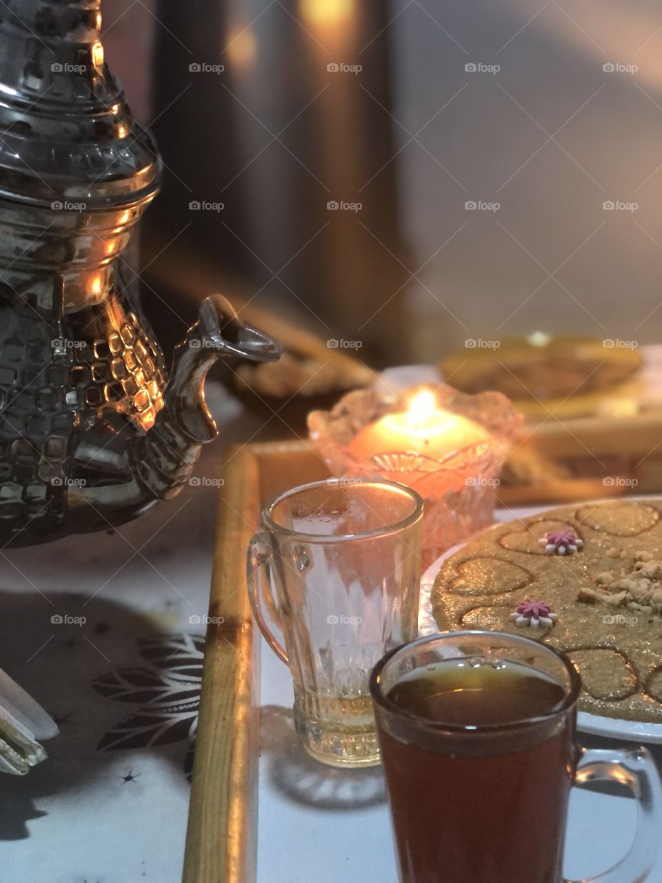 Drinking hot tea at the evening with family in this cold weather to feel warm together 🍵