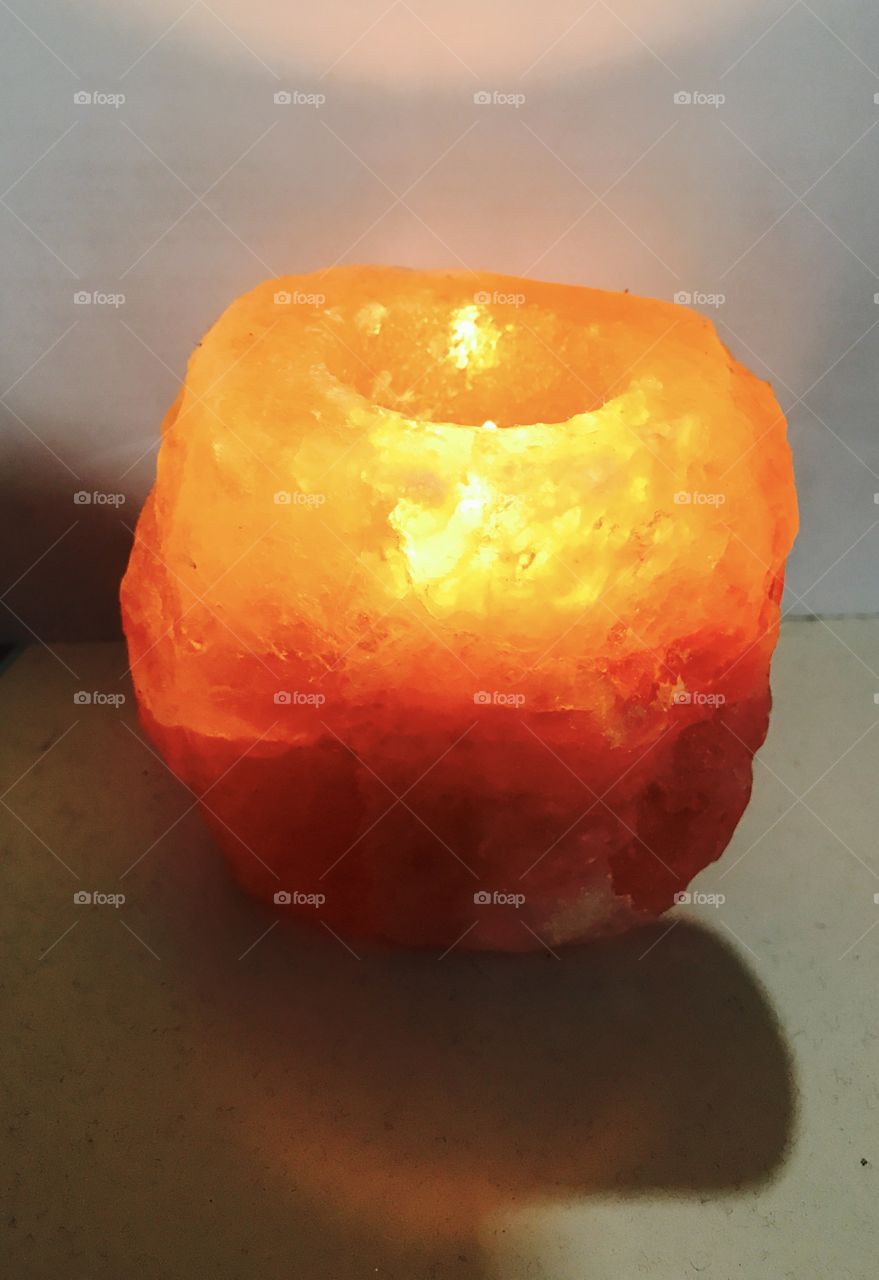 Salt lamp-energy-healthy 