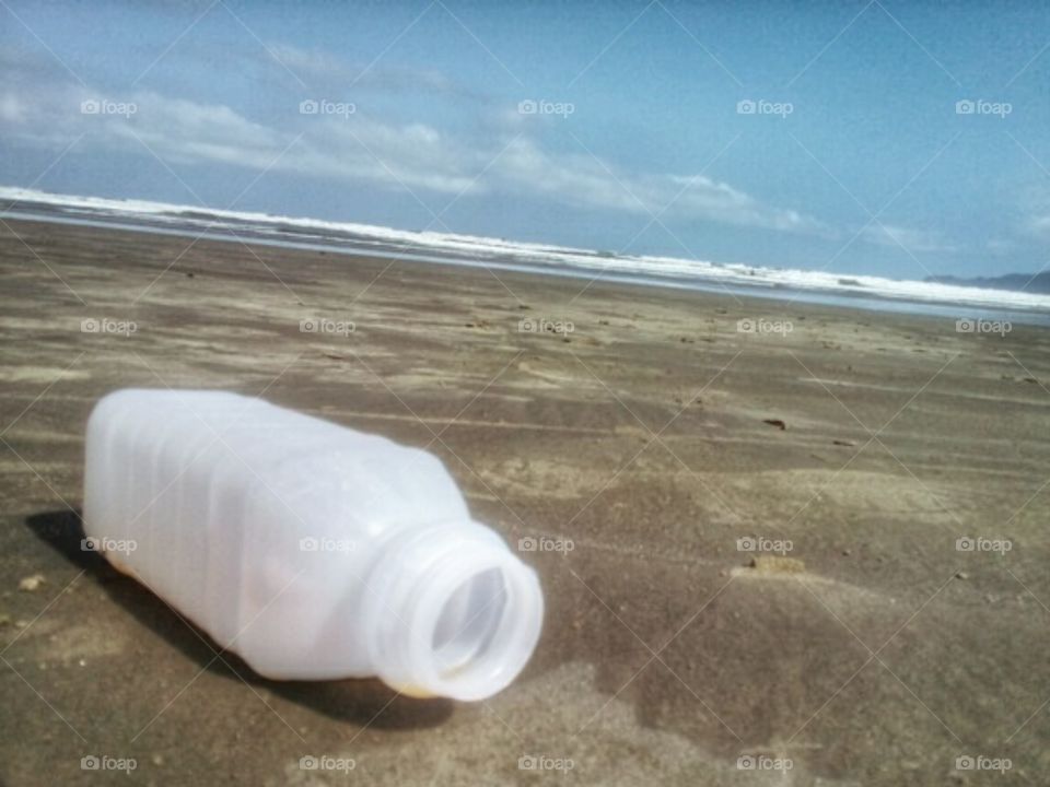 Message in a bottle (1). Pollution...