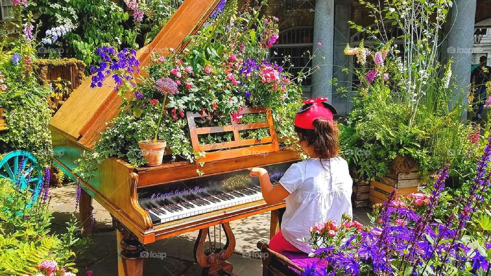 Girl playing the piano, painting, beautiful, garden