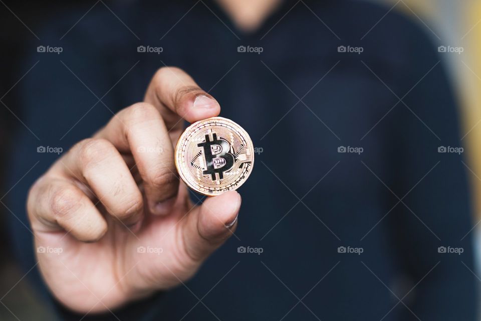 Moneda de Bitcoin de oro crypto investor