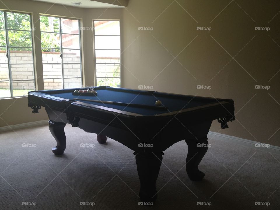 Pool table 