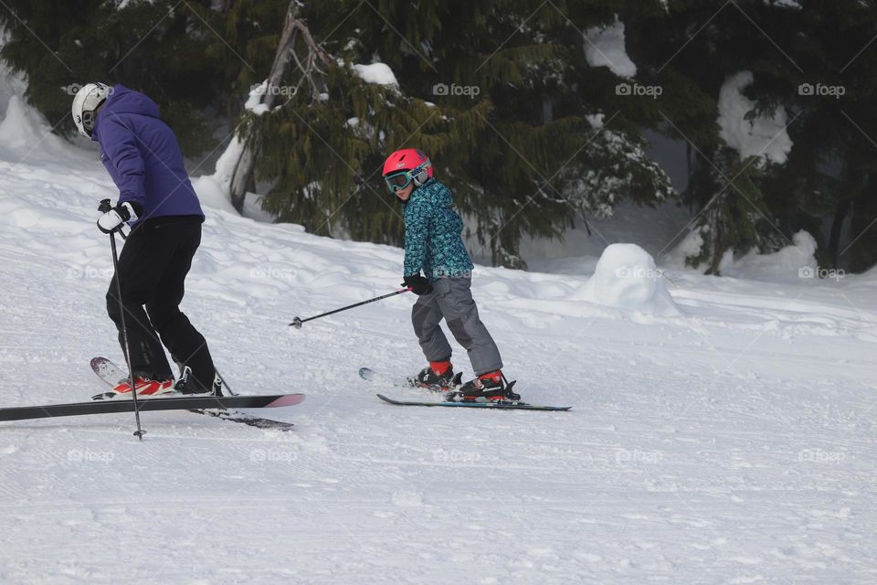 Skiing 