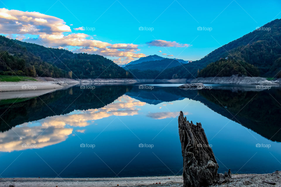 Beautiful reflection on Jablanica lake