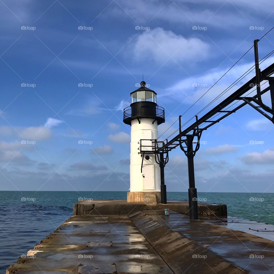 Sunshine lighthouse 