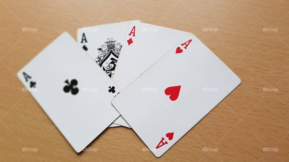 Ace hand win games