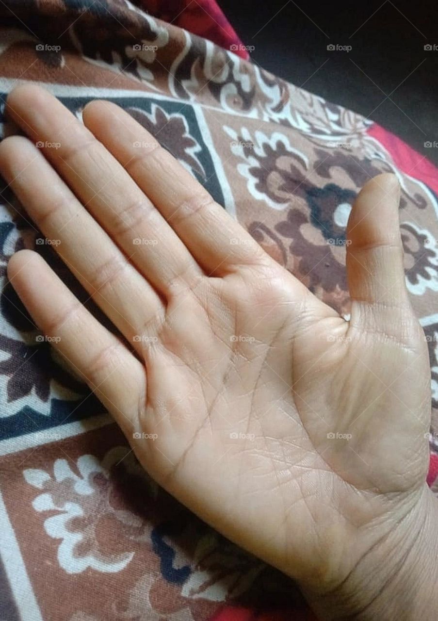 beautiful and attractive my right hand.