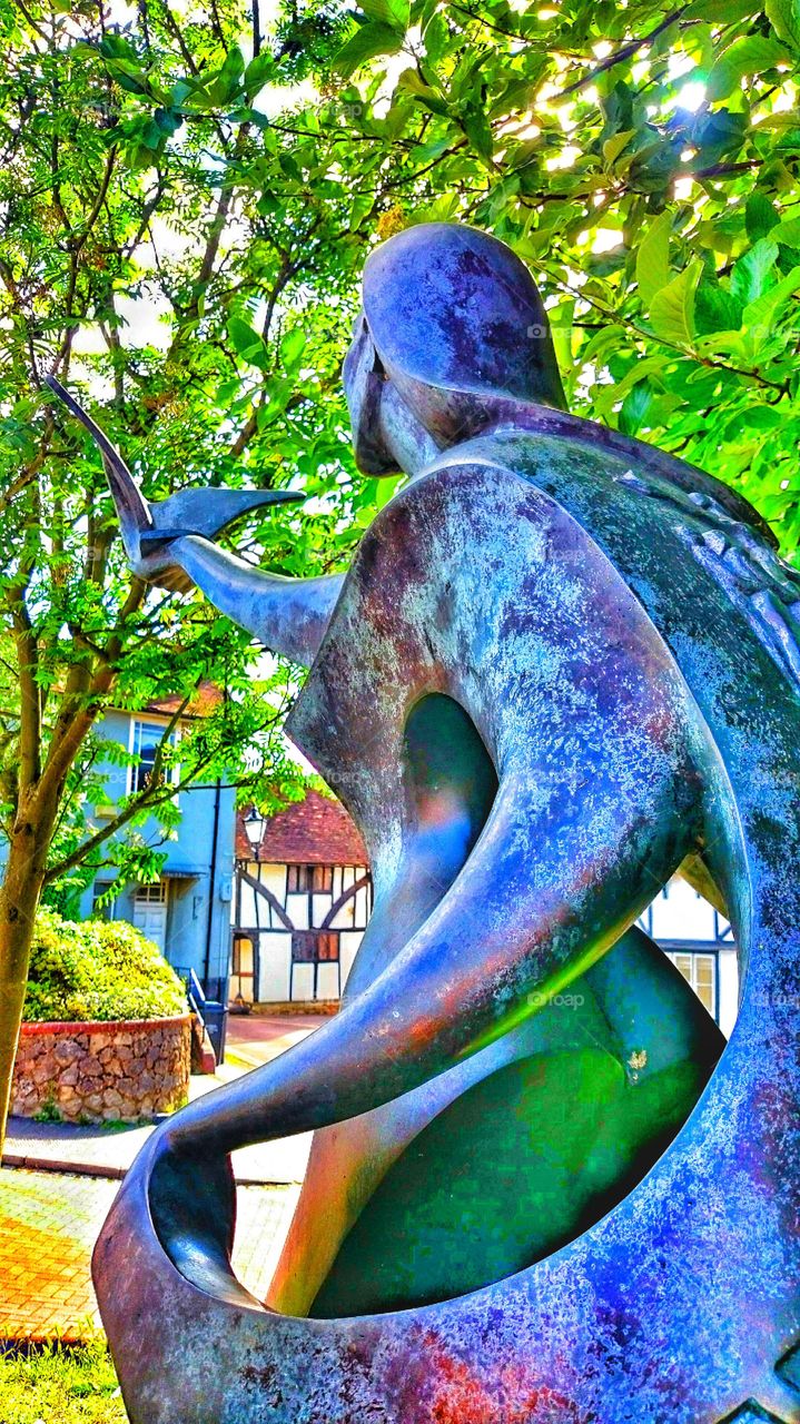 bird of peace . statue symbol of peace 